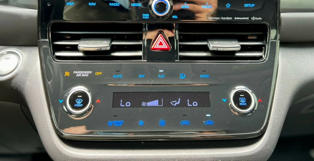 2021 Hyundai Ioniq Plug-In Hybrid Limited Hatchback - 23036042 - 26