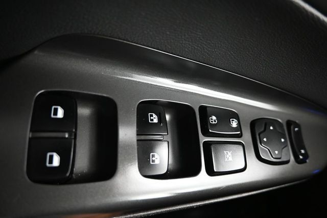 2021 Hyundai Kona Limited DCT FWD - 23020264 - 28