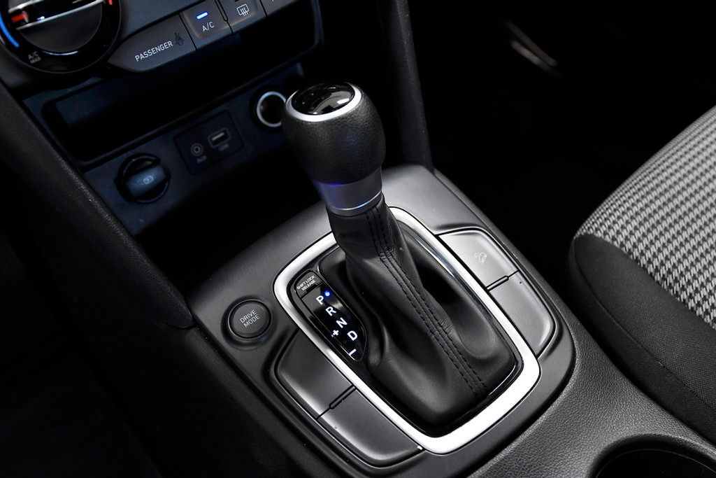 2021 Hyundai Kona SE Automatic FWD - 22457488 - 24