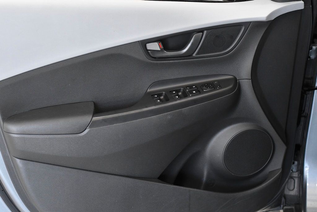 2021 Hyundai Kona SE Automatic FWD - 22457488 - 8