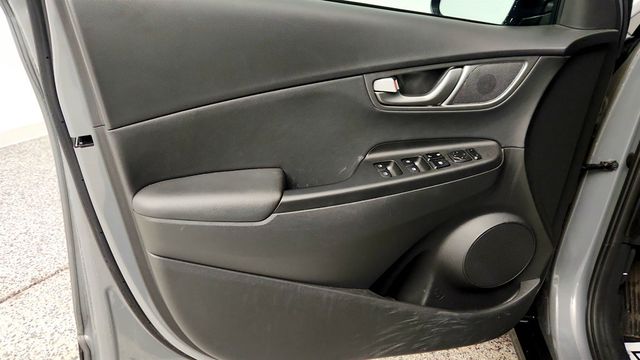 2021 Hyundai Kona Electric Limited (258-mile range) - 22986392 - 10