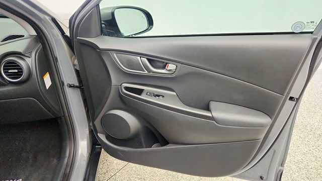 2021 Hyundai Kona Electric Limited (258-mile range) - 22986392 - 24