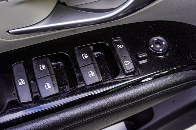 2021 Hyundai Santa Fe Limited FWD - 22933698 - 14