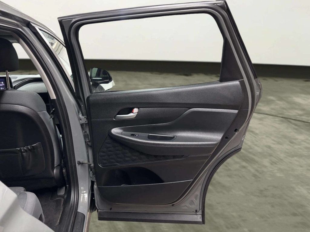 2021 Hyundai Santa Fe SE FWD - 23057198 - 16