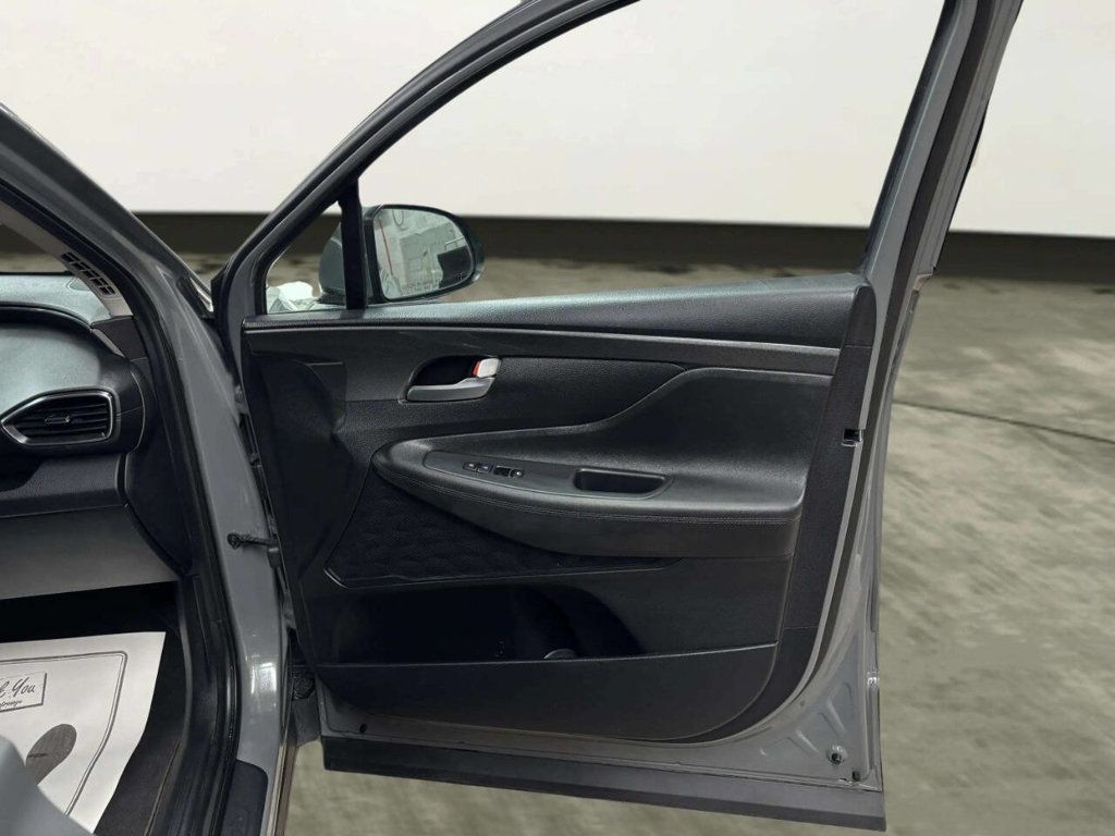 2021 Hyundai Santa Fe SE FWD - 23057198 - 18