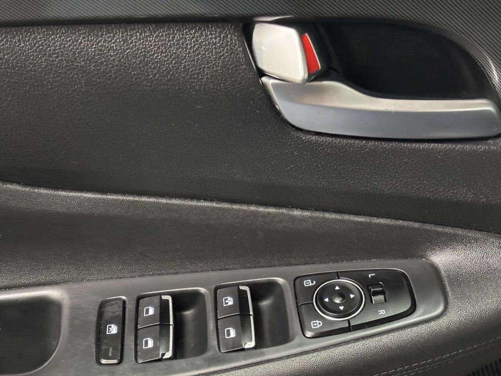 2021 Hyundai Santa Fe SE FWD - 23057198 - 26