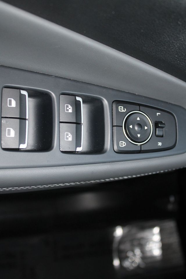 2021 Hyundai Santa Fe SEL FWD - 22945416 - 29