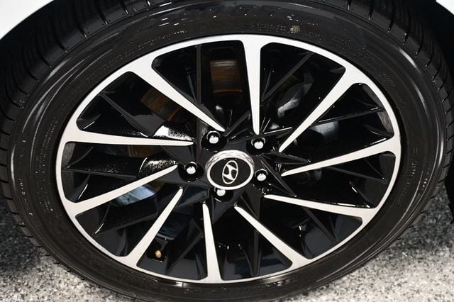 2021 Hyundai Sonata Limited 1.6T - 23050477 - 20