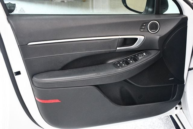 2021 Hyundai Sonata Limited 1.6T - 23050477 - 21