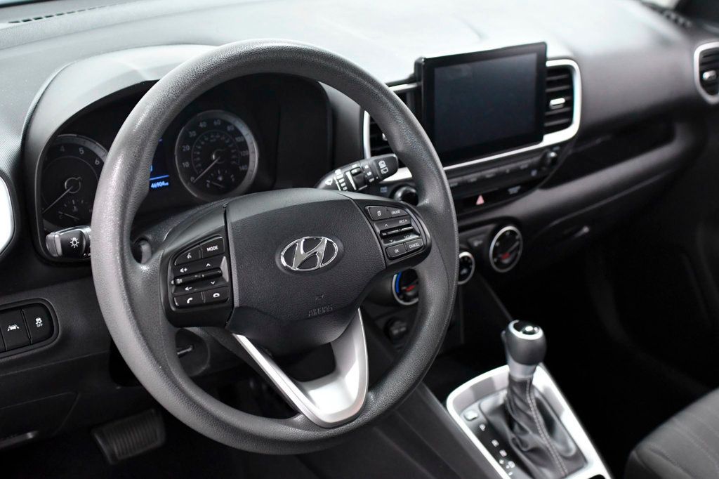 2021 Hyundai Venue SE IVT - 22602730 - 7