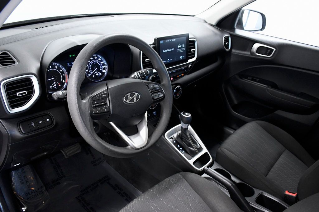 2021 Hyundai Venue SE IVT - 22684857 - 7