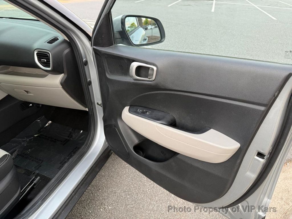 2021 Hyundai Venue SEL IVT - 23010699 - 9