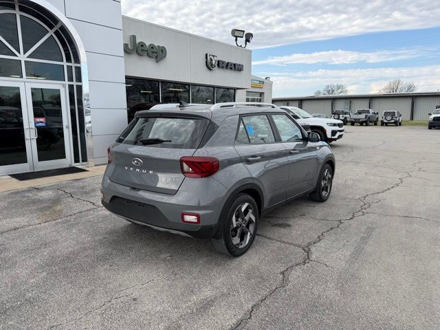 2021 Hyundai Venue SEL IVT - 23005081 - 4