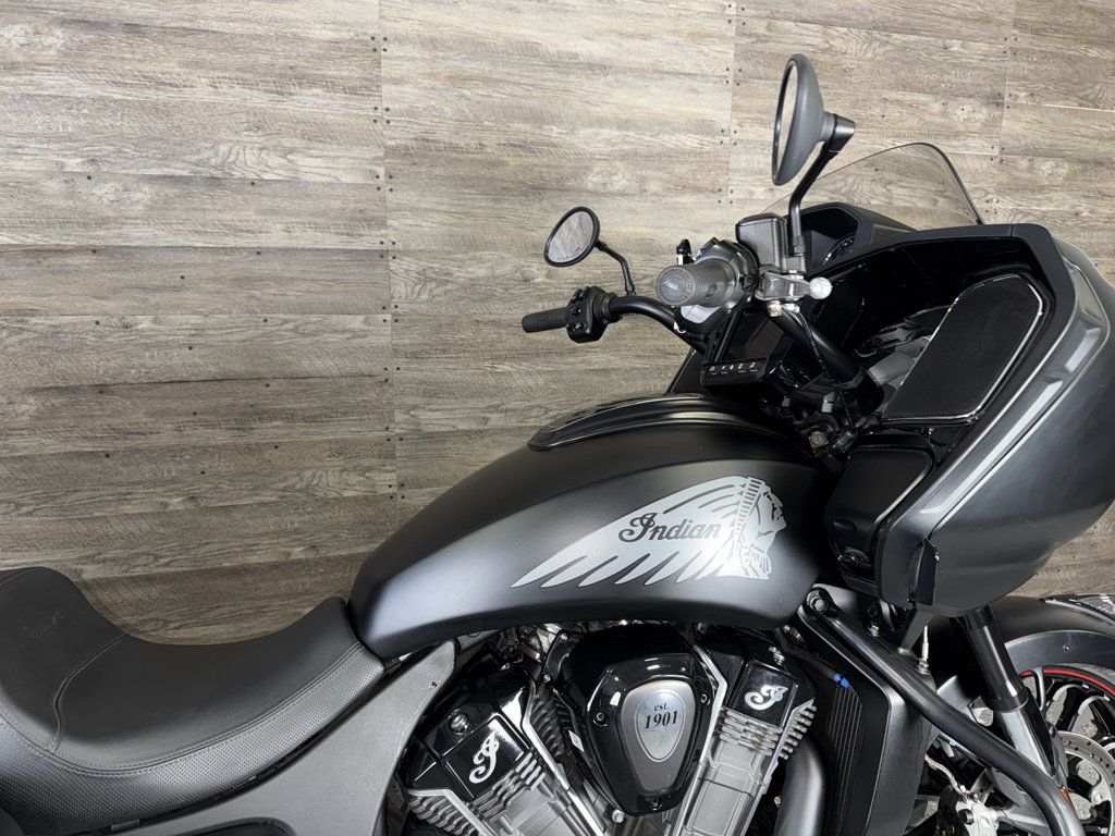 2021 Indian Challenger Dark Horse One Owner! - 23084118 - 5