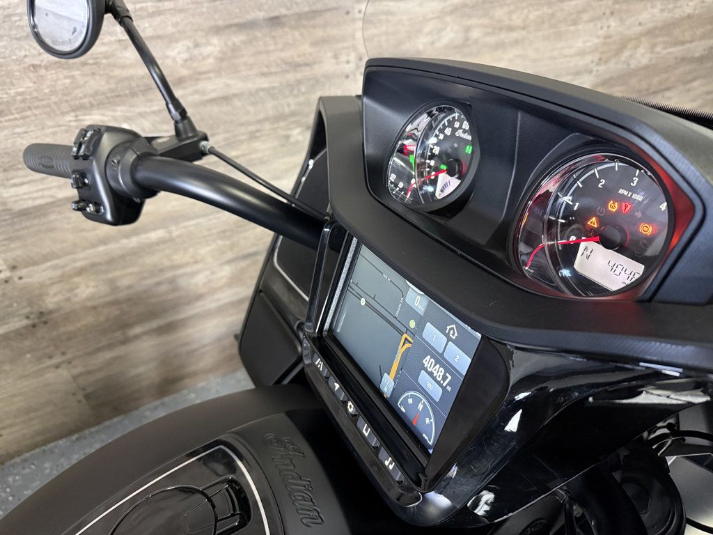 2021 Indian Challenger Dark Horse One Owner! - 23084118 - 8