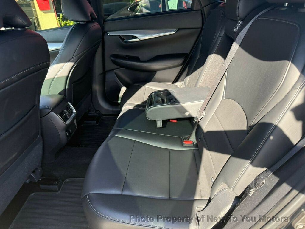 2021 Infiniti QX50 Luxe photo 4