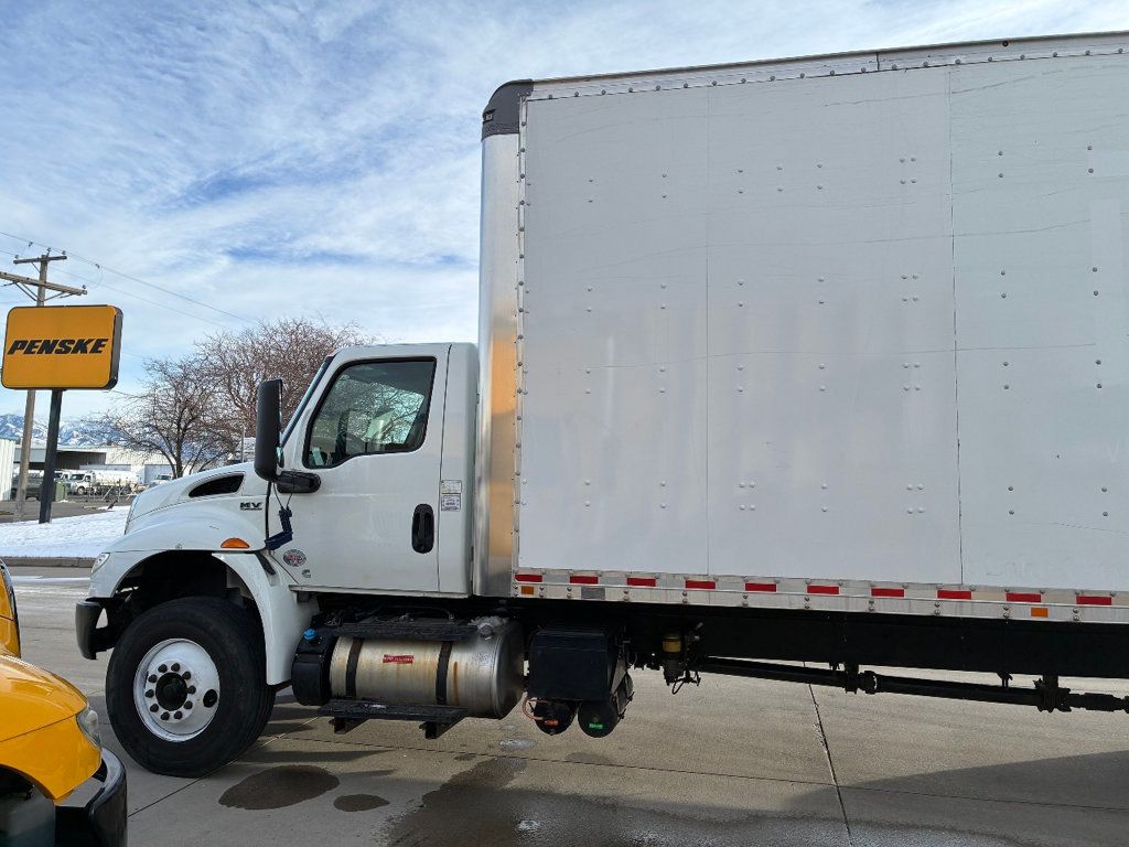 2021 International MV607 w/ 26ft Dry Freight 102 X 109 Box Truck w/ Lift Gate - 23012956 - 4