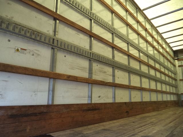 2021 International MV607 w/ 26ft Dry Freight Moving Box Truck w/ Lift Gate - 23012927 - 27