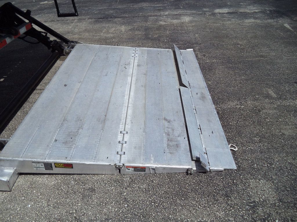 2021 International MV607 w/ 26ft Dry Freight Moving Box Truck w/ Lift Gate - 23012927 - 31