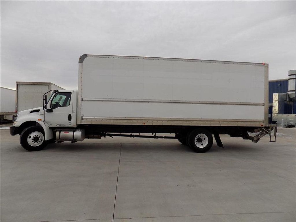 2021 International MV607 w/ 26ft Dry Freight Moving Box Truck w/ Lift Gate - 23012927 - 7