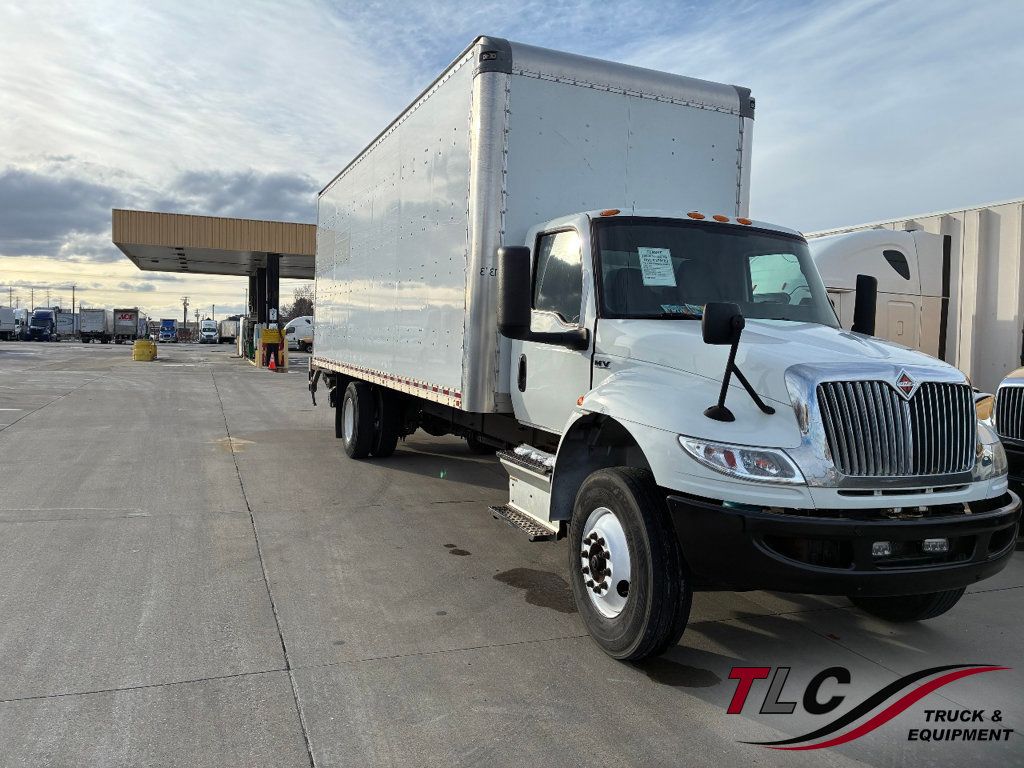 2021 International MV607 w/ 26ft Dry Freight Moving Box Truck w/ Lift Gate - 23012956 | Video 1