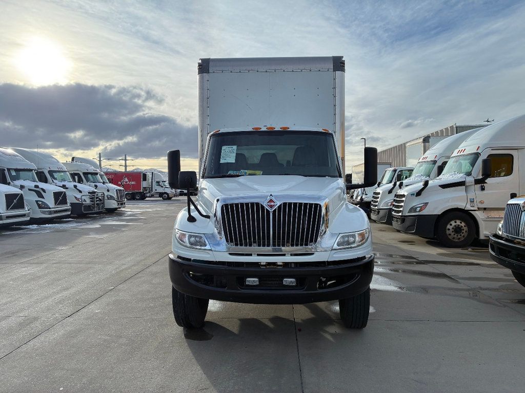 2021 International MV607 w/ 26ft Dry Freight Moving Box Truck w/ Lift Gate - 23012956 - 3