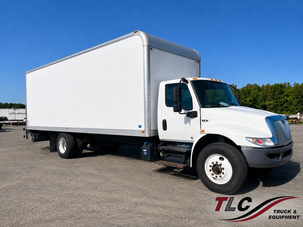 2021 International MV607 w/ 26ft Dry Freight Moving Box Truck w/ Liftgate - 23067058 - 0