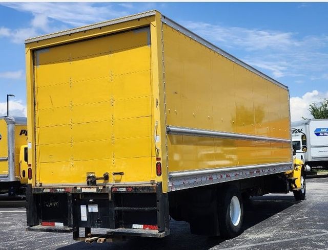 2021 International MV607 w/ 26ft Dry Freight Moving Box Truck w/ Ramp - 23067062 - 4