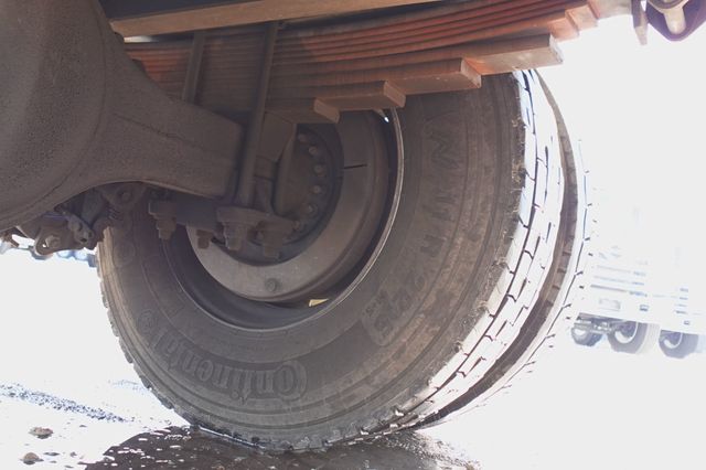 2021 Isuzu FTR (26ft Box with Gate) - 22978253 - 19