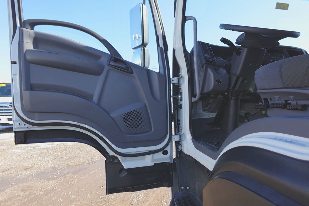 2021 Isuzu FTR (26ft Box with Gate) - 22978253 - 20