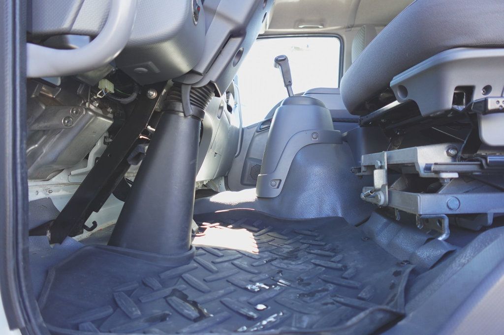 2021 Isuzu FTR (26ft Box with Gate) - 22978253 - 23