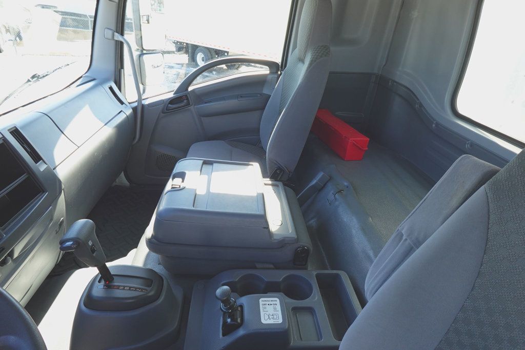 2021 Isuzu FTR (26ft Box with Gate) - 22978253 - 27