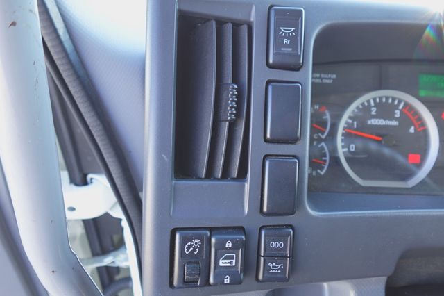 2021 Isuzu FTR (26ft Box with Gate) - 22978253 - 33