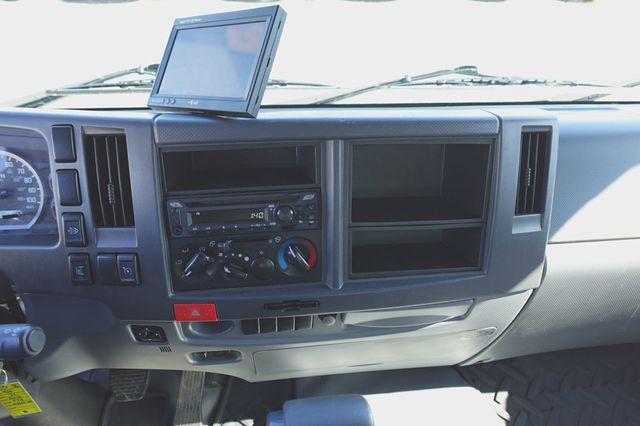 2021 Isuzu FTR (26ft Box with Gate) - 22978253 - 35