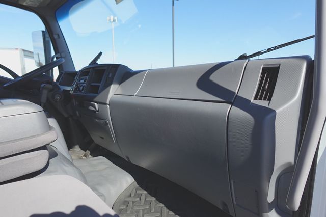 2021 Isuzu FTR (26ft Box with Gate) - 22978253 - 40