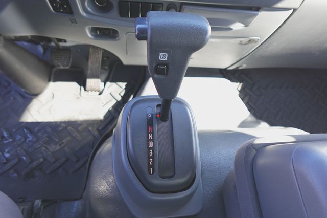 2021 Isuzu FTR (26ft Box with Gate) - 22978253 - 41