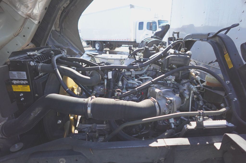 2021 Isuzu FTR (26ft Box with Gate) - 22978253 - 43