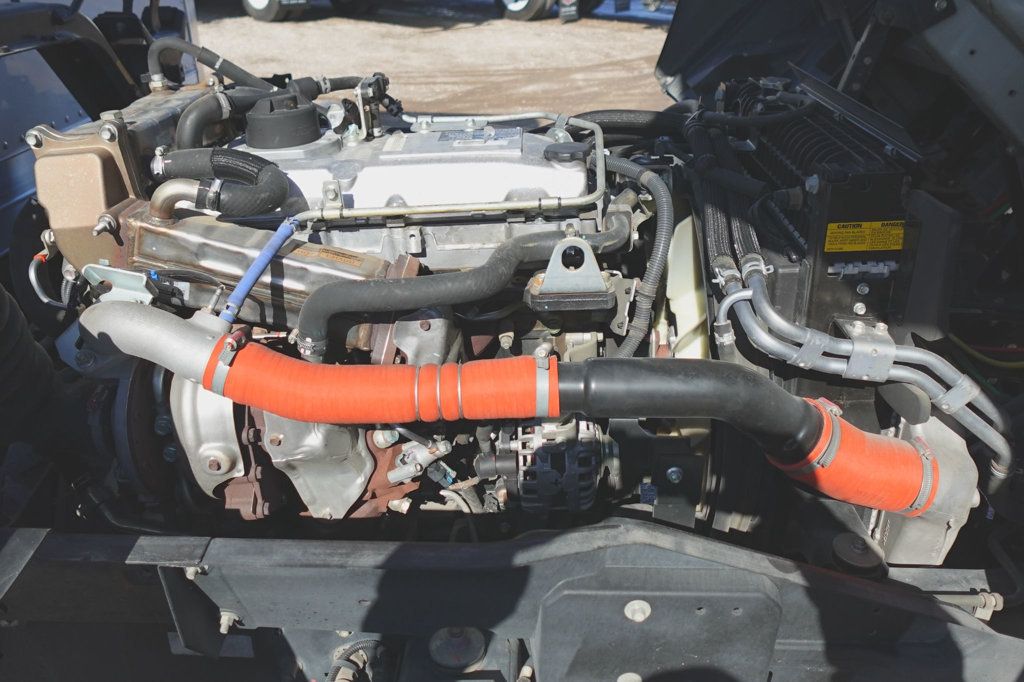 2021 Isuzu FTR (26ft Box with Gate) - 22978253 - 44