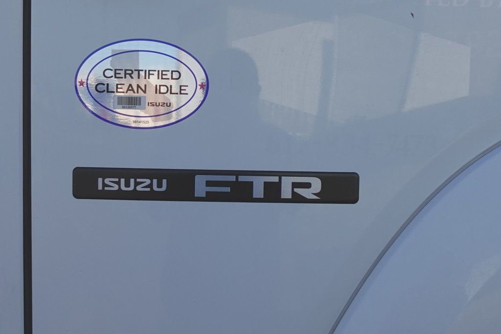 2021 Isuzu FTR (26ft Box with Gate) - 22978253 - 51
