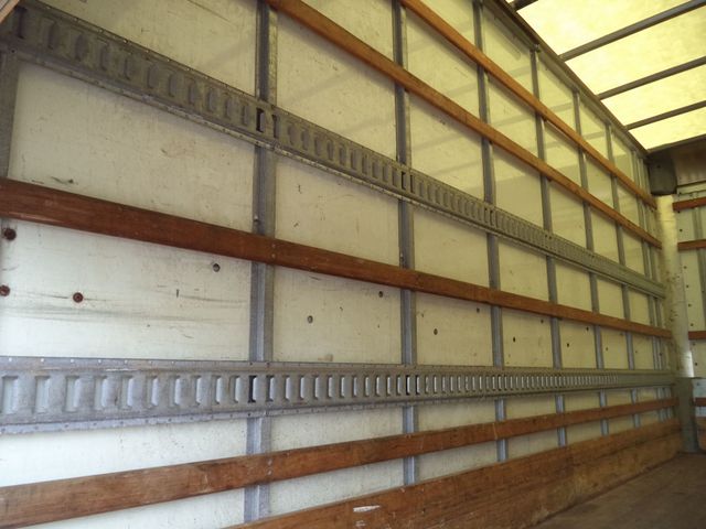 2021 Isuzu NPR HD Gas With 16ft Box Truck Dry Cargo Truck & Aluminum Liftgate - 23037031 - 25