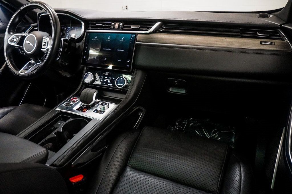 2021 Jaguar F-PACE P340 S photo 11