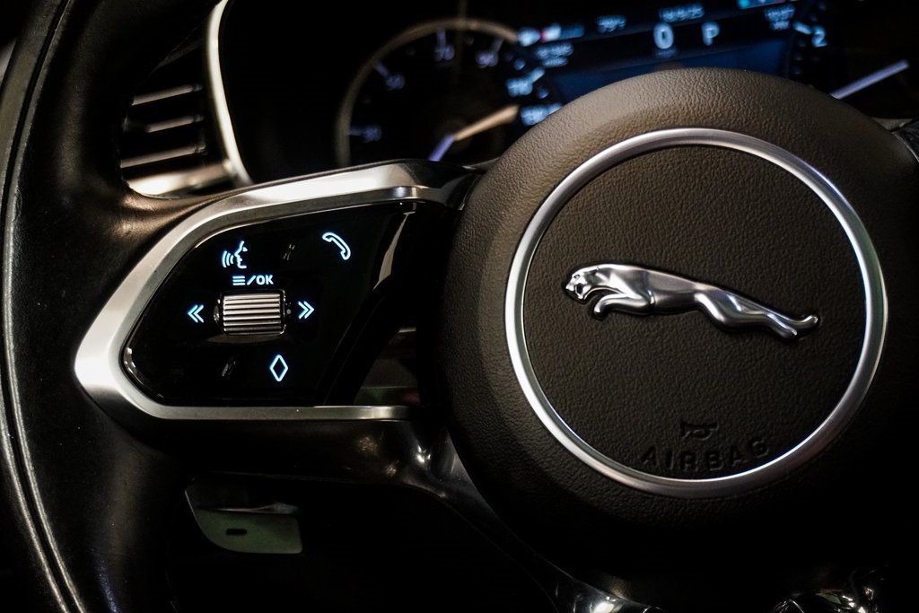 2021 Jaguar F-PACE P340 S photo 16