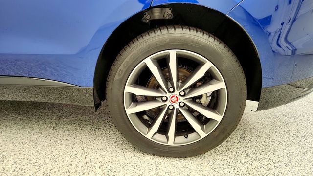 2021 Jaguar F-PACE P340 AWD S with Heated & Ventilated Front Seats and 19'' Wheels - 22957548 - 8