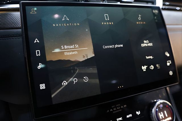 2021 Jaguar F-PACE SVR AWD - 22986153 - 32