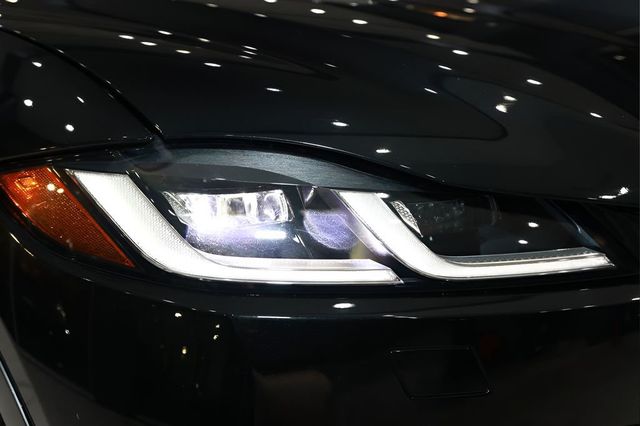 2021 Jaguar F-PACE SVR AWD - 22986153 - 39