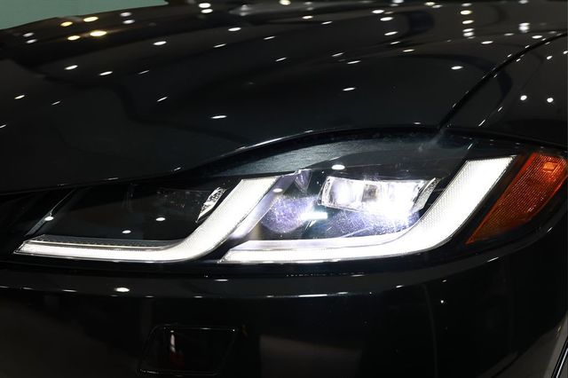 2021 Jaguar F-PACE SVR AWD - 22986153 - 40