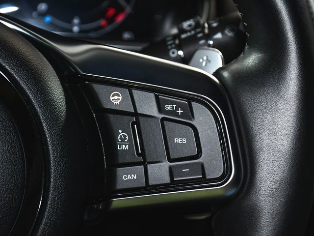 2021 Jaguar F-TYPE R-Dynamic - 23061450 - 30