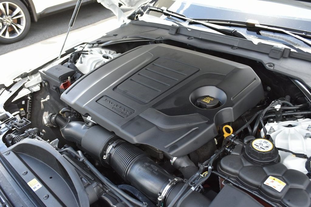 2021 Jaguar XF R-Dynamic AWD photo 33