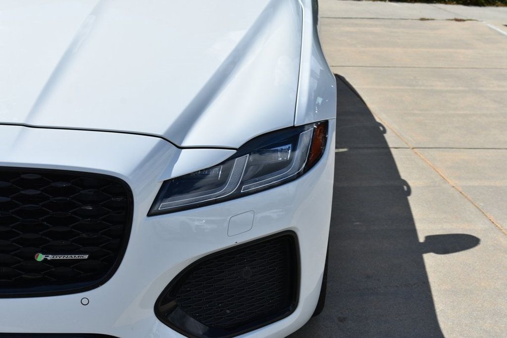 2021 Jaguar XF R-Dynamic AWD photo 5