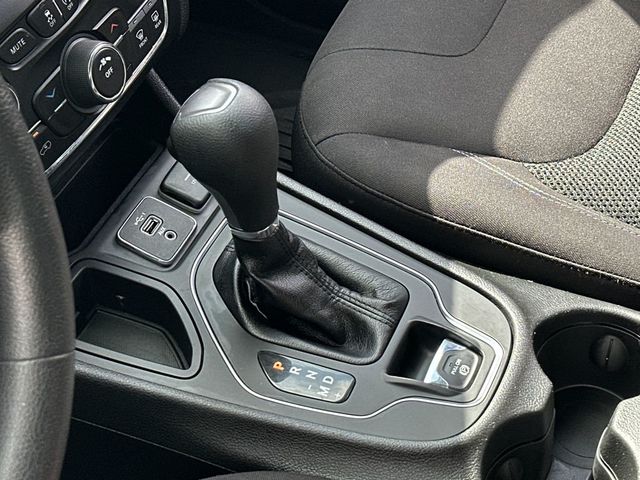 2021 Jeep Cherokee Latitude FWD - 22972513 - 18